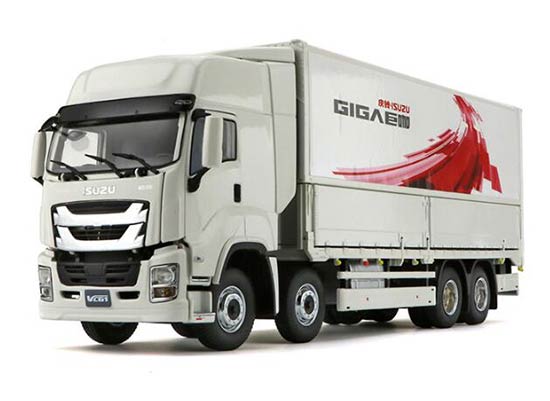 Diecast Isuzu GIGA VC61 Box Truck White 1:32 Scale Model