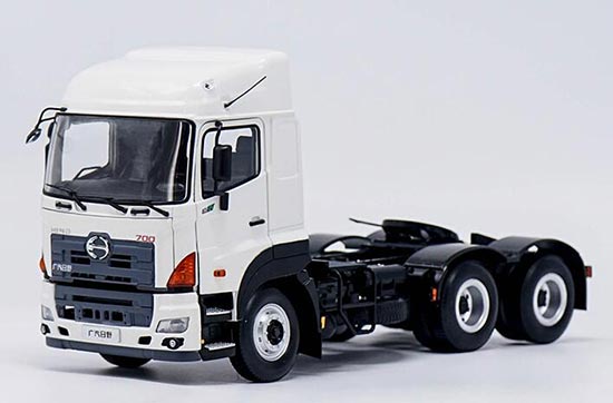 Diecast Hino 700 Tractor Unit Model White 1:24 Model