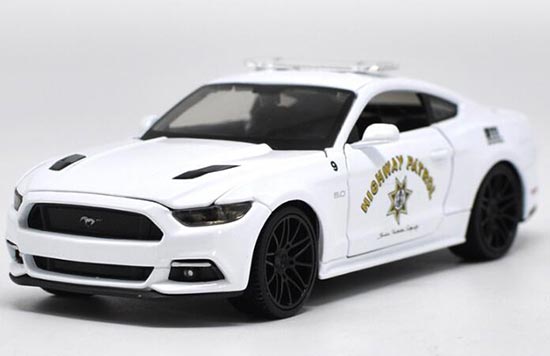 Diecast 2015 Ford Mustang GT Model Highway Patrol 1:24 Scale