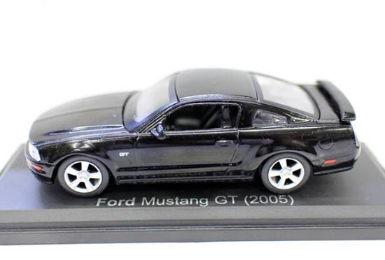 Diecast 2005 Ford Mustang GT Model 1:43 Scale Black