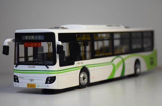 Diecast Daewoo ShangHai City Bus Model NO.37 1:43 White