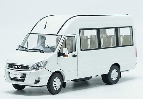 Diecast Iveco Power Daily Van Model 1:24 Scale White