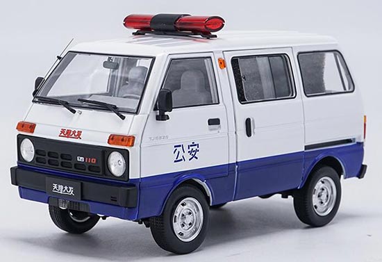 Diecast Huali TJ110 Dafa Van Model Police 1:18 Scale White-Blue