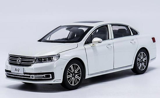 Diecast Dongfeng A9 Car Model Black / White 1:18 Scale