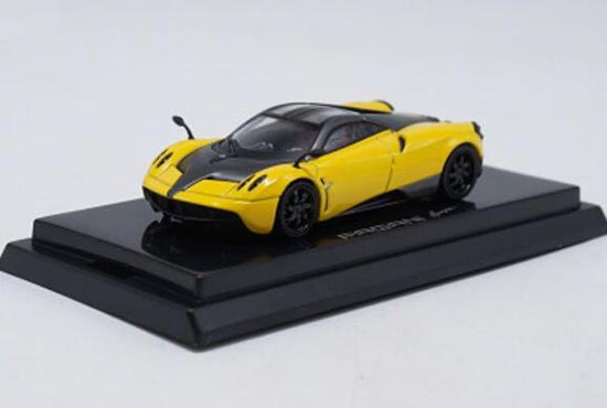 Diecast Pagani Huayra Model 1:64 Scale Yellow / Green