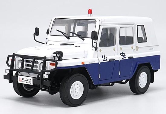 Diecast BAIC BJ2020VJ Police Model White 1:18 Scale