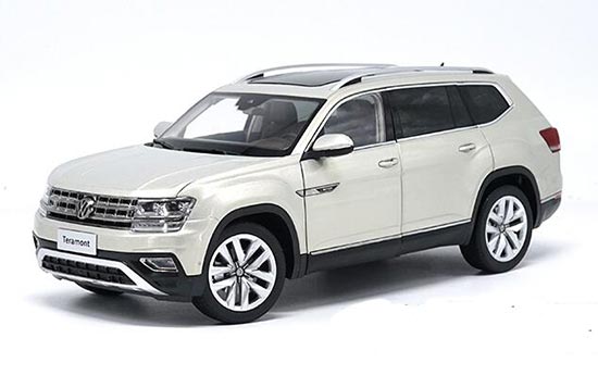 Diecast Volkswagen Teramont SUV Model 1:18 Scale Silver / Brown