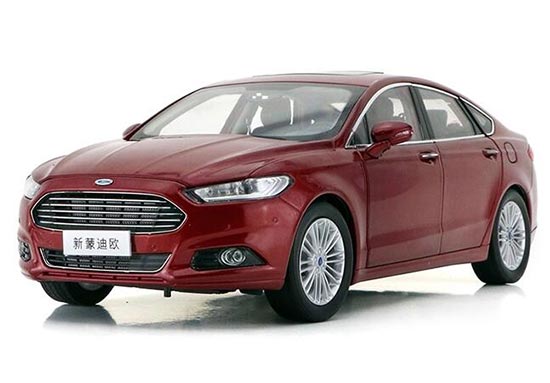 Diecast 2013 Ford Mondeo Model 1:18 Scale White / Red