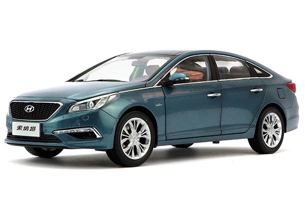 Diecast Hyundai Sonata Model 1:18 Scale Blue