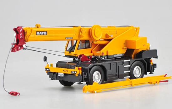 Diecast Kato SR-250Ri 25 Ton Crane Model 1:50 Scale Yellow