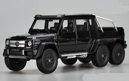 Diecast Mercedes Benz G63 AMG 6X6 Pickup Model 1:24 By Welly