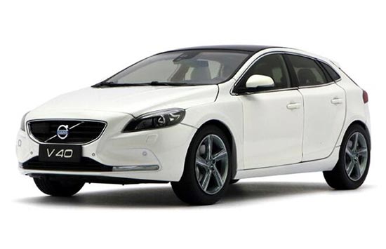 Diecast Volvo V40 Model 1:18 Scale White / Golden