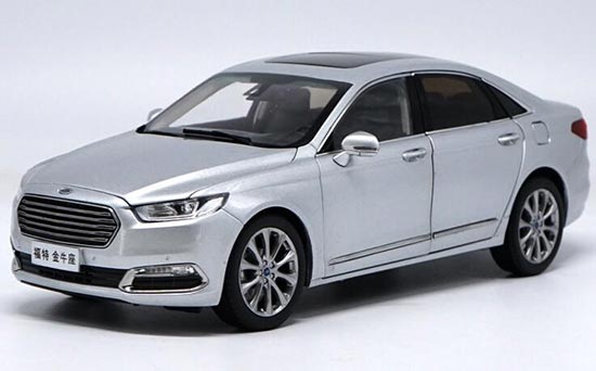 Diecast 2015 Ford Taurus Model Silver / Blue 1:18 Scale