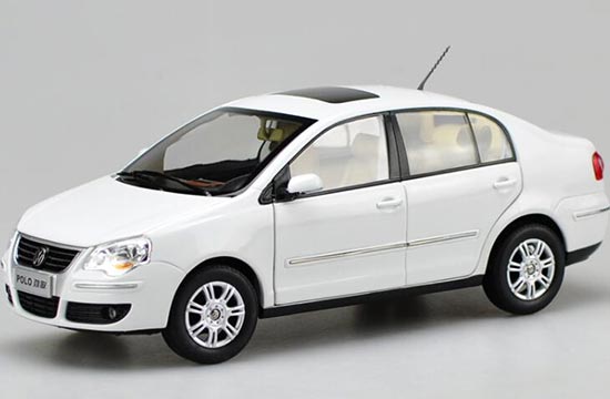 Diecast Volkswagen Polo Model White / Silver 1:18 Scale