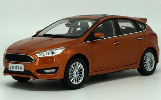 Diecast Ford New Focus Model 1:18 Scale Orange / White
