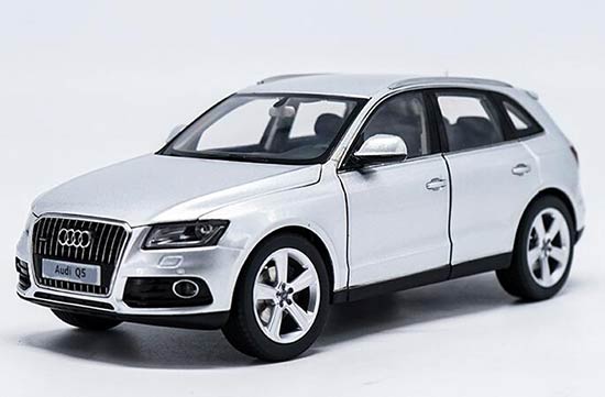 Diecast Audi Q5 Model 1:18 Scale Silver / Black By Kyosho