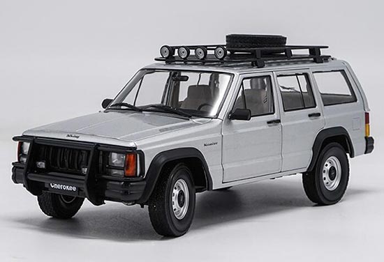 Diecast BAIC Cherokee 2500 Model 1:18 Silver /White /Red /Yellow