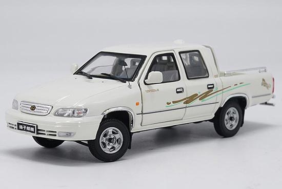 Diecast Yangzi YZK1023LJE Pickup Truck Model 1:24 Scale White