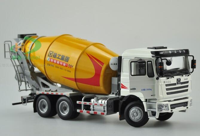 Diecast XCMG Hanvan Concrete Mixer Truck Model 1:24 Scale