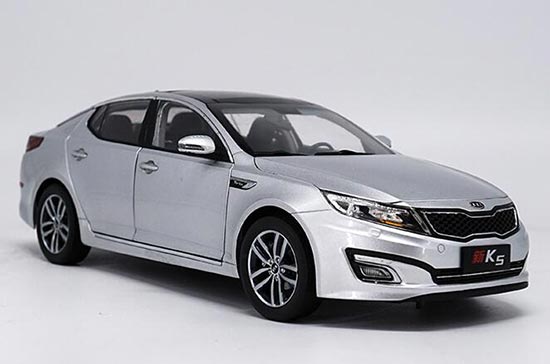 Diecast Kia New K5 Model 1:18 Scale White / Silver