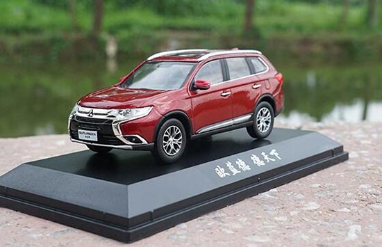 Diecast 2016 Mitsubishi Outlander Model 1:43 Scale Red