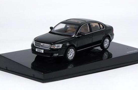 Diecast Volkswagen Passat Model 1:43 Scale Black / Silver