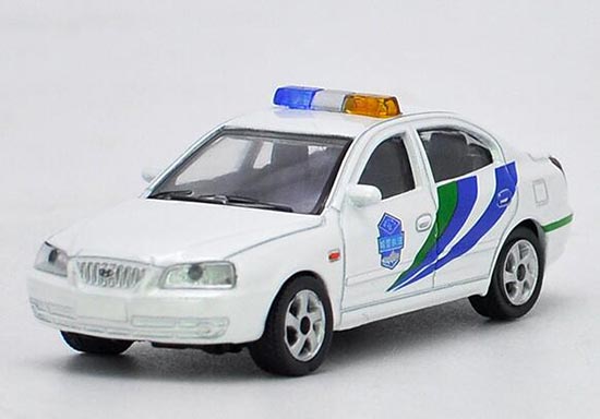 Diecast Hyundai Elantra Model Urban Management 1:64 White