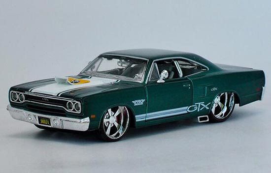 Diecast 1970 Plymouth GTX Model 1:24 Scale Green By Maisto