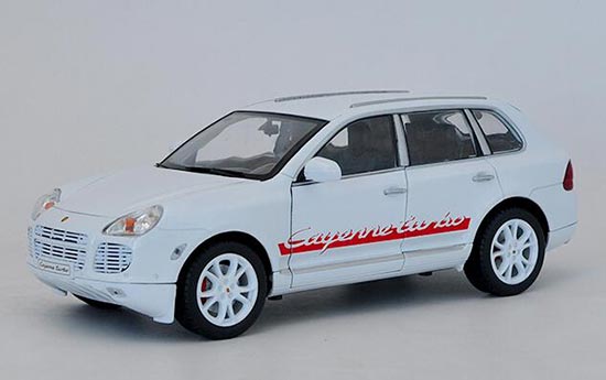 Diecast Porsche Cayenne Turbo Model White / Black 1:18 By Welly