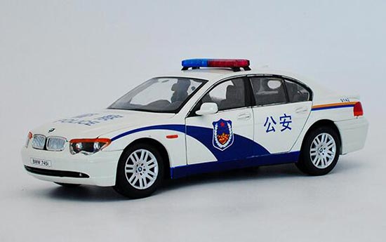 Diecast BMW 745i Model Police White-Blue 1:18 Scale By Welly