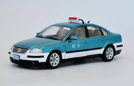 Diecast Volkswagen Passat Seden Model Taxi 1:18 Blue By Welly