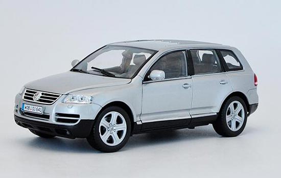 Diecast Volkswagen Touareg SUV Model 1:18 Scale Silver By Welly