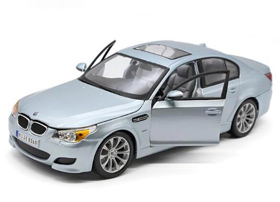 Diecast BMW M5 Model Wine Red / Blue / Silver 1:18 By Maisto