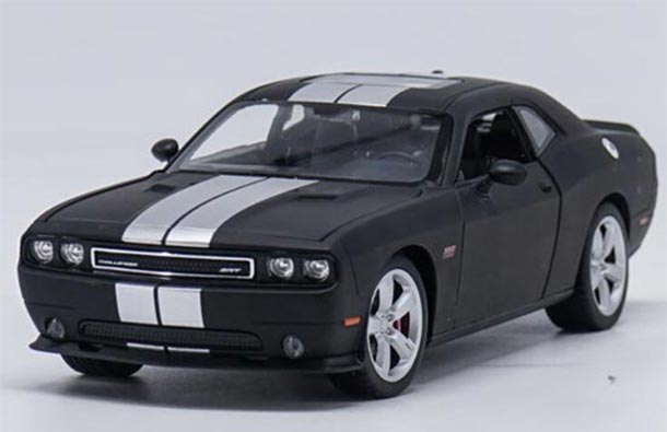 Diecast 2012 Dodge Challenger SRT Model 1:24 Black By Welly