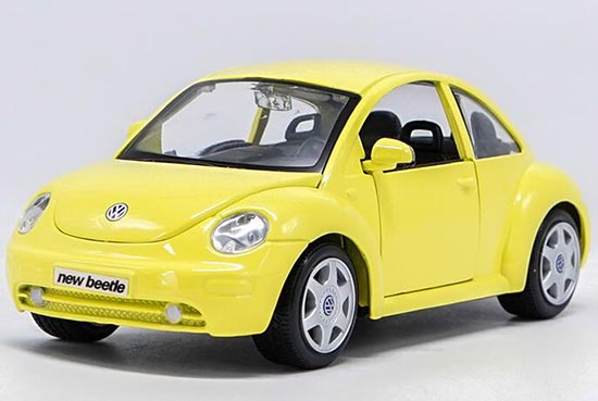 Diecast Volkswagen New Beetle Model 1:24 Yellow By Maisto