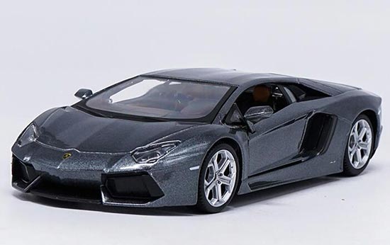 Diecast Lamborghini Aventador LP700-4 Model Gray 1:24 By Maisto