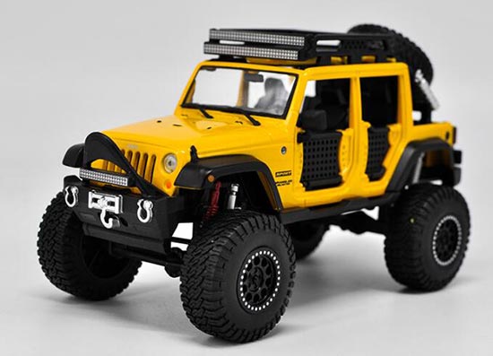 Diecast 2015 Jeep Wrangler Model 1:24 Scale By Maisto