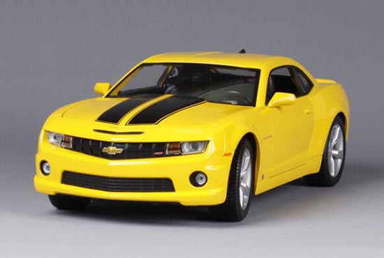 Diecast 2010 Chevrolet Camaro SS RS Model 1:18 Yellow By Maisto