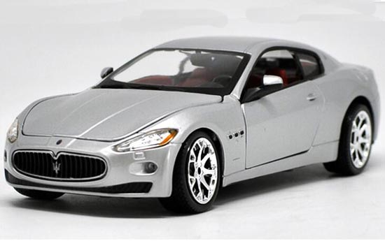 Diecast Maserati GranTurismo Model 1:24 Silver / Black Bburago