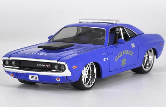 Diecast Dodge Challenger R/T Model Blue Police 1:24 Scale