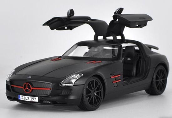 Diecast Mercedes Benz SLS AMG Model 1:18 Matte Black By Maisto