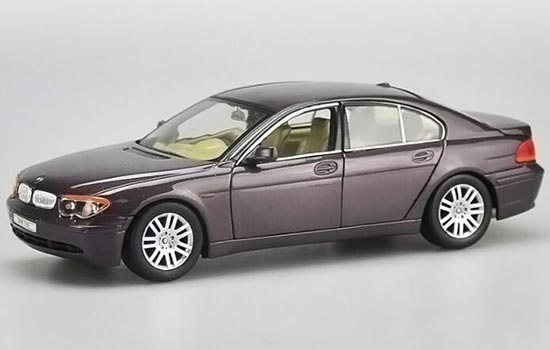 Diecast BMW 7 Series 745i Model Silver / Purple 1:24 By Welly