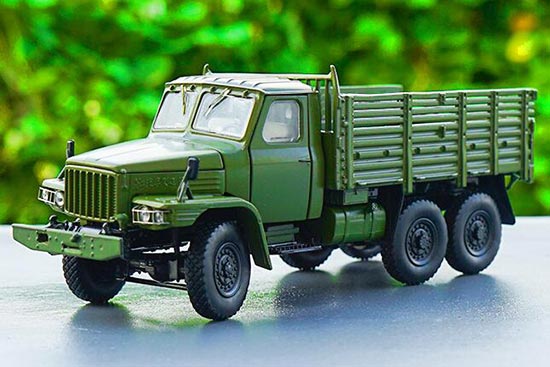 Diecast DongFeng EQ240 Truck Model 1:43 Scale Army Green