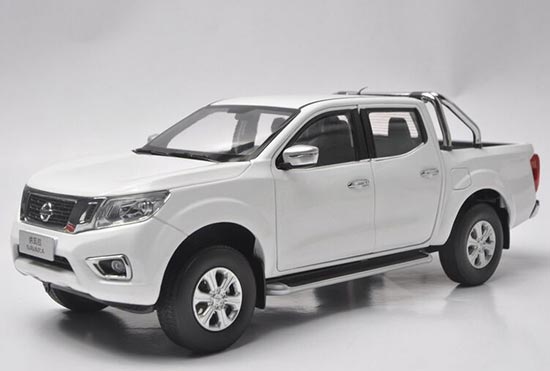 Diecast Nissan Navara Pickup Truck Model 1:18 Scale