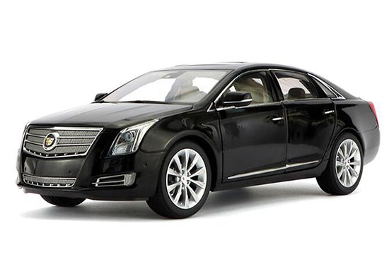 Diecast Cadillac XTS Model 1:18 Scale White / Black / Gray