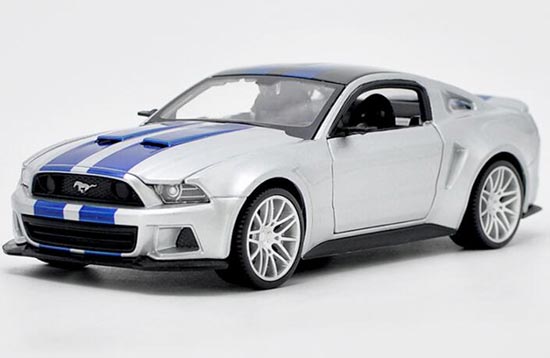 Diecast Ford Mustang Street Racer Model Silver 1:24 By MaiSto