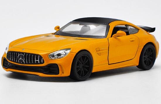 Diecast Mercedes Benz AMG GT R Toy 1:36 Yellow / White By Welly