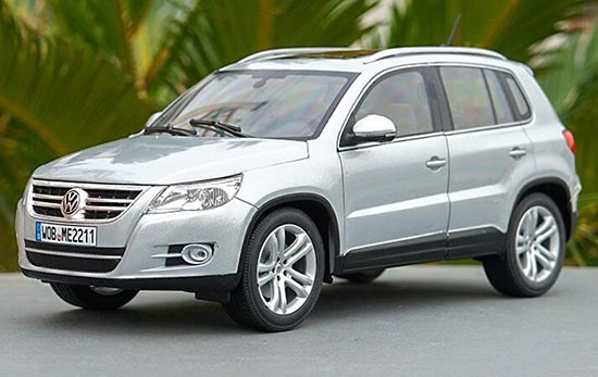 Diecast Volkswagen Tiguan Model 1:18 Scale Silver By NOREV