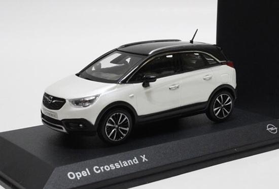 Diecast 2018 Opel Crossland X Model White 1:43 Scale