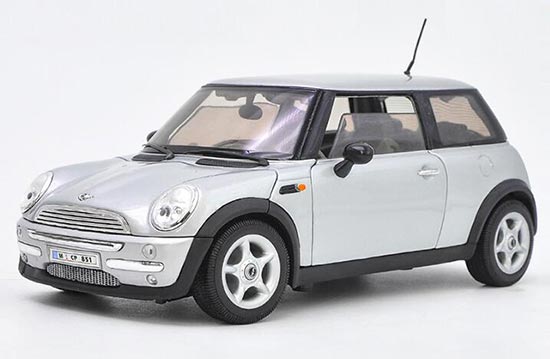 Diecast Mini Cooper Model 1:18 Scale Silver By Welly